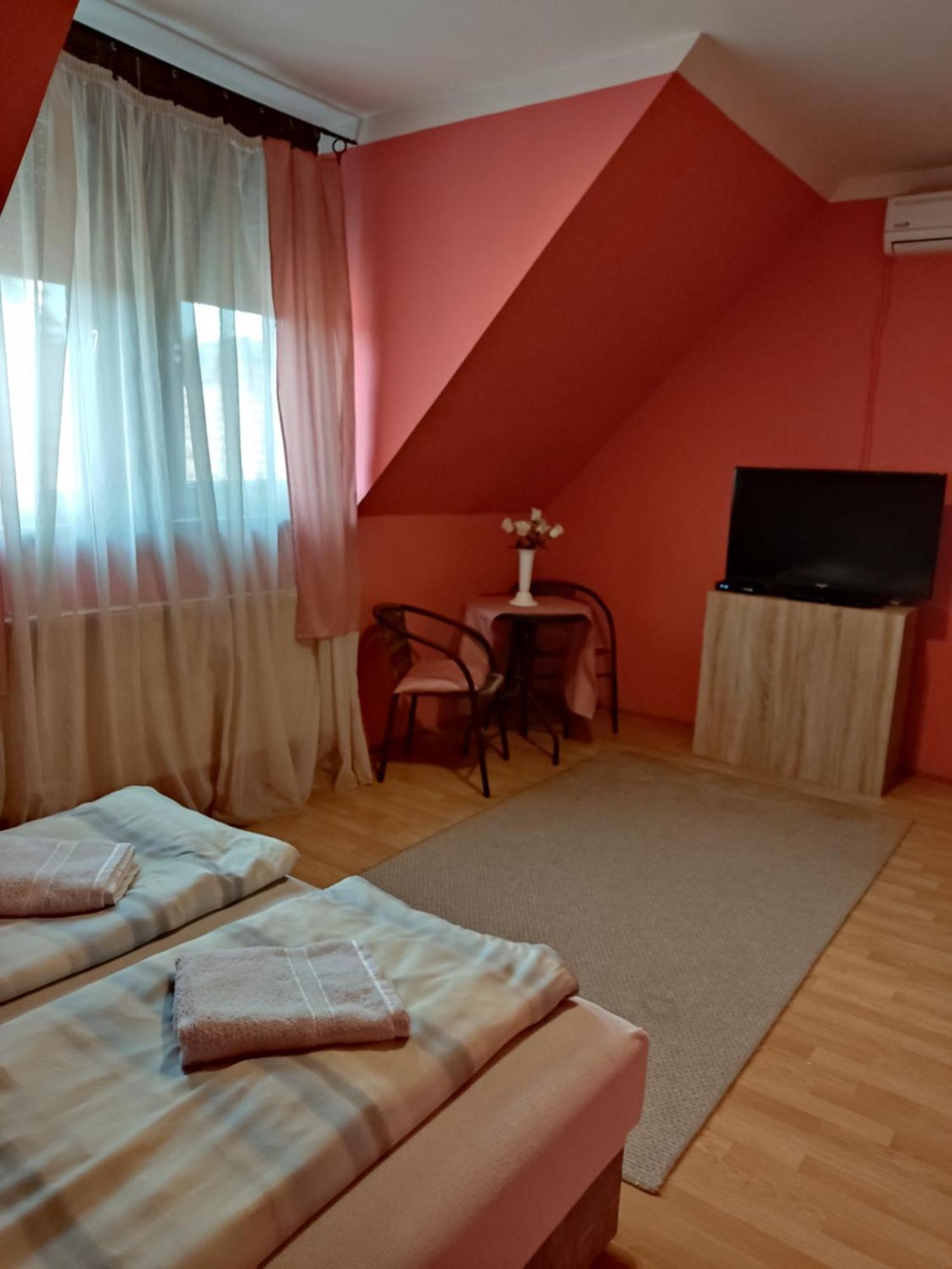 Buebaj Vendeghaz Hotel Eger Room photo